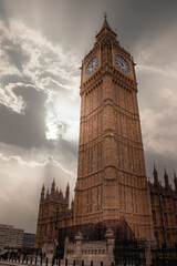 Iconic london cityscape with big ben and gothic parliament buildings at sunset