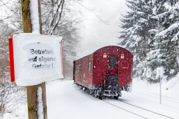 Selketalbahn in Winterlandschaft im Harz