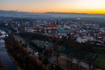 Nowy Sącz zachód słońca z powietrza © Maciej G. Szling
