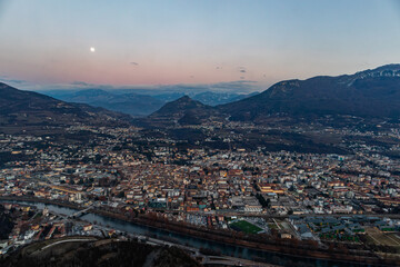 Obraz premium Foreshortening of Trento town in a winter day