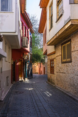 Obraz premium Old Ottoman houses in the narrow streets of Antalya Old Town Kaleici district