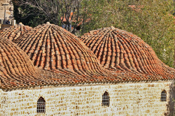 besondere Dachform in der Altstadt von Antalya in der T&uuml;rkei