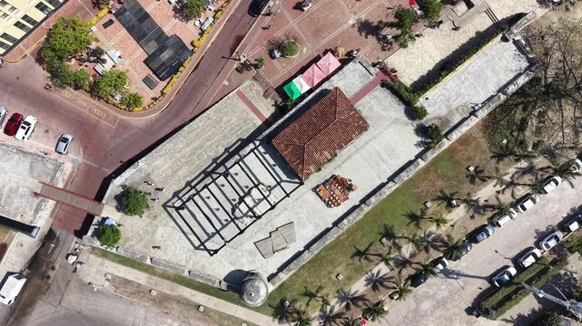 Baluarte de San Francisco Javier, Cartagena de Indias: Vista A&eacute;rea de Murallas y Centro Hist&oacute;rico | Aerial View of the Bastion, Historic Walls and Colonial City in Colombia.