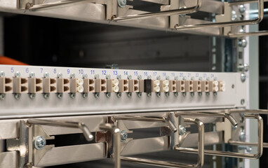 Netzwerk LWL Patchpanel Verbindung zu einem Netzwerk in einem Rechenzentrum