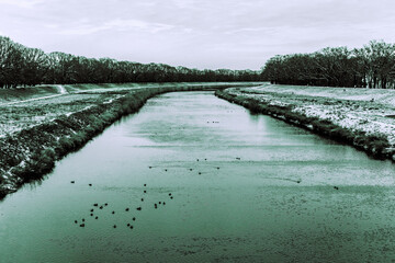 Kanał Odry we Wrocławiu w zimowy dzień © Grzegorz Polak