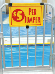 Gate Closed Charge Per Jumper