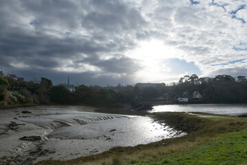 Paysage de campagne bretonne dans le Trégor - Bretagne France © aquaphoto