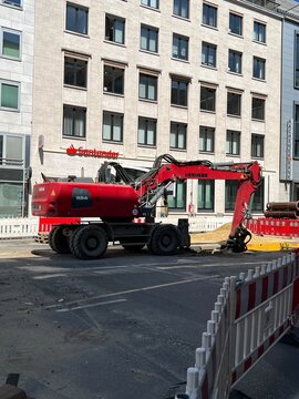 Essen, Germany
May 15, 2025
Liebherr wheeled excavator