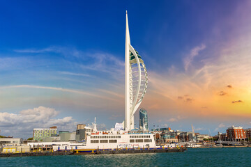 Naklejka premium Spinnaker Tower and Marina View in Portsmouth, Hampshire, England, UK