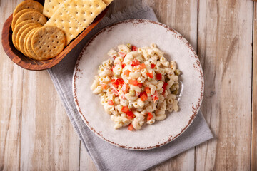 Pasta Tuna salad with elbow pasta and canned tuna, served with saltine crackers. Easy and healthy recipe.