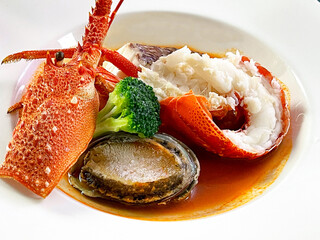 伊勢海老と鮑の高級フレンチ料理