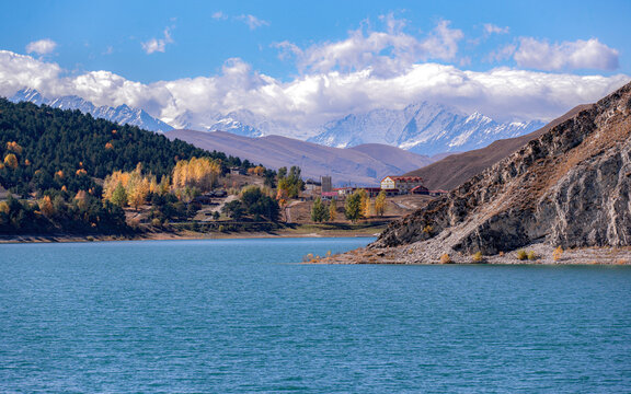 Lake Kezenoy-am is located on the border of the Chechen Republic and the Republic of Dagestan. The lake belongs to the Sulak River basin