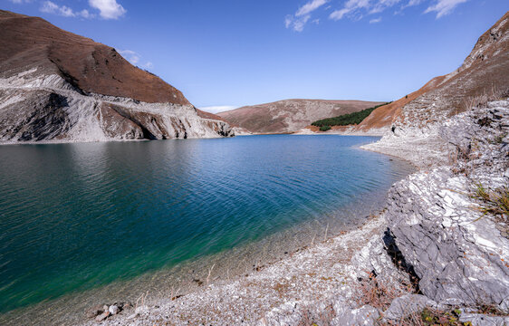 Lake Kezenoy-am is located on the border of the Chechen Republic and the Republic of Dagestan. The lake belongs to the Sulak River basin