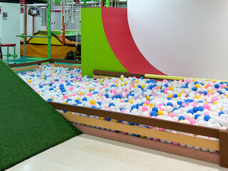 ボールプール