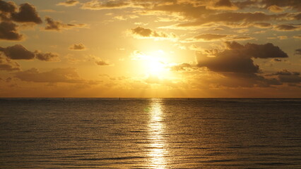 石垣島の静かな朝焼け（夕焼け）