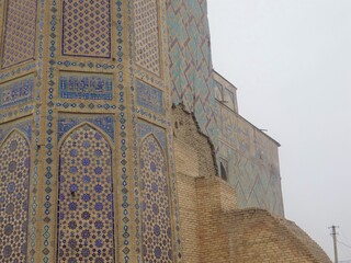 [Uzbekistan] Outer wall of the Bibi Khanym Mosque (Samarkand)