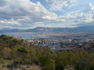 Naklejka premium Panorama of the city of Palermo from the slopes of Mount Pellegrino