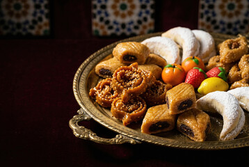 Bandeja de dulces marroqu&iacute;es tradicionales