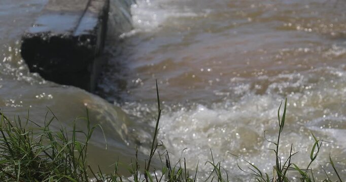 The turbulent currents at the mouth of the intertidal zone in Okinawa, Japan.