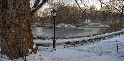 Bow bridge after light snowing