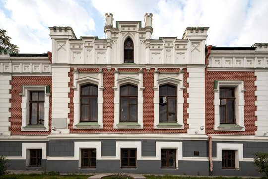 Historic Architecture Display in a Charming City Setting