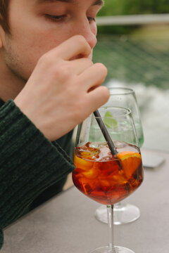 Drinking a Cinar Spritz
