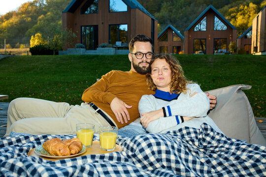 Happy couple enjoys their time outdoors