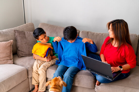 family shopping online together
