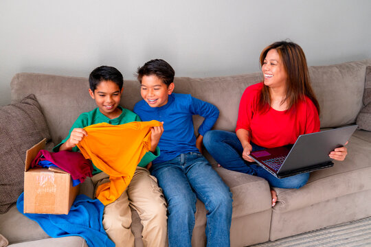 shopping online laptop home