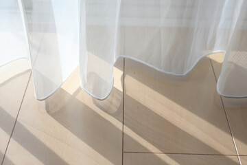 レースのカーテン　窓辺