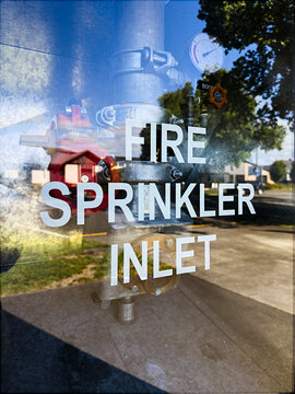 Fire sprinkler inlet window reflection