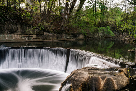 Round Falls, Baltimore