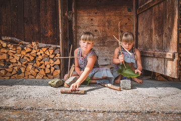 Kinder / Geschwister / M&auml;dchen