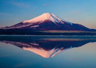 山中湖から富士山と逆さ富士