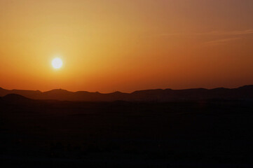 Obraz premium Sunrise Over Desert mountains 3