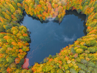 Autumn scenery in Yedig&ouml;ller, reflections and the waltz of colors in nature