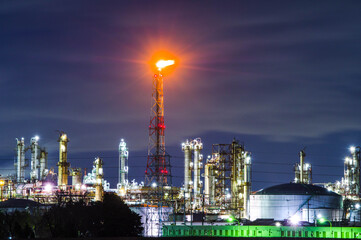 Fototapeta premium 四日市コンビナートの工場夜景