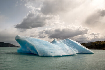 Icebergs floating on Argentino lake, Patagonia landscape, Argentina.