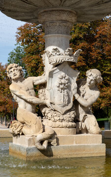 Fuente de la Alcachofa, Buen Retiro Park, Madrid