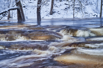 Frosty damms in flooded river
