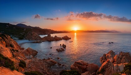 Obraz premium Sonnenaufgang An Der Ostkuste Von Sardinien