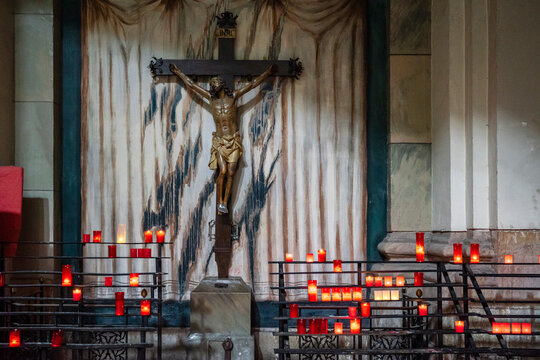 votive candles dedicated to Jesus Christ, Church of Sant Agust&iacute;, El Raval neighborhood, Barcelona, ​​Catalonia, Spain