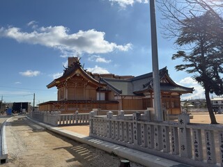 Fototapeta premium 改装された明石の大窪八幡宮の様子 
