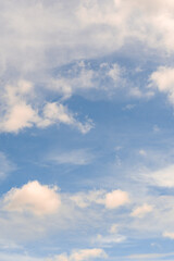 Obraz premium Peaceful Cloudscape on Sunny Day