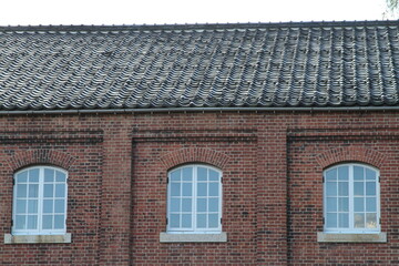 赤レンガの窓