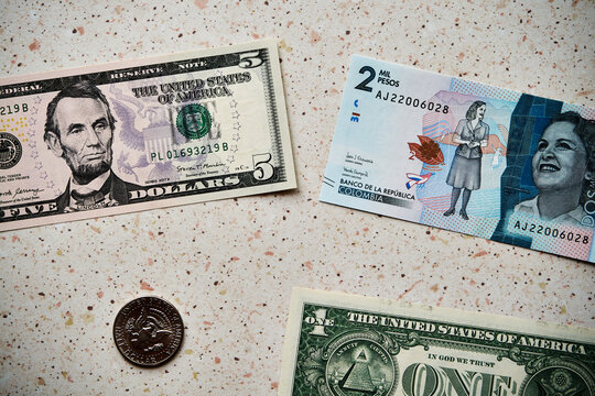 billetes, d&oacute;lar estadounidense, peso colombiano