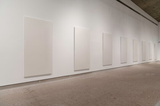 Blank frames in the art gallery