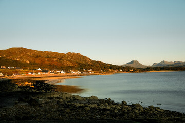 panorama spiaggia scozzese al tramonto