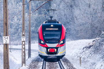 The railway in action. Passenger train.  © Tomasz Warszewski