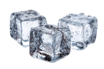 Obraz premium Three ice cubes, slightly overlapping, with water droplets
